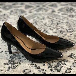 NWT Antonio Melani “Odetah” Black Heels